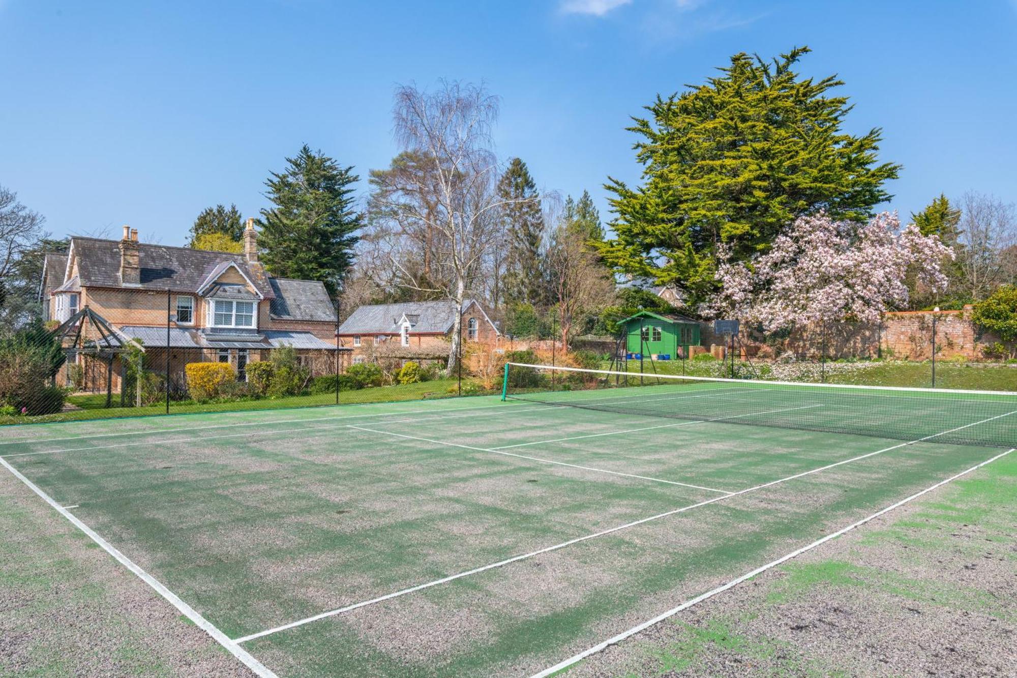 Garth Lodge With Tennis Court And Pool Wimborne Minster Esterno foto